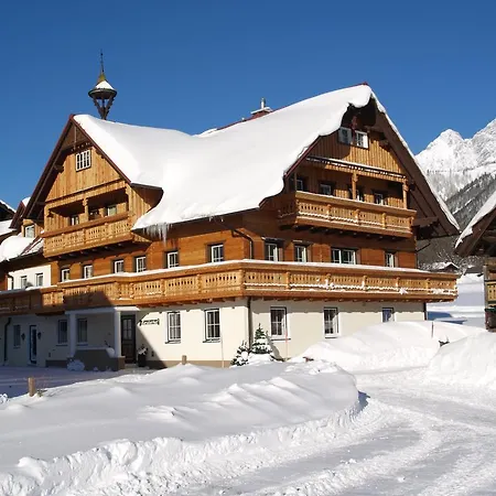 Forsterhof مزرعة للإقامة *