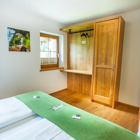 Forsterhof مزرعة للإقامة *